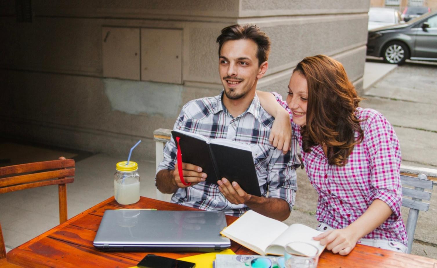 Graphiques financiers et outils de planification